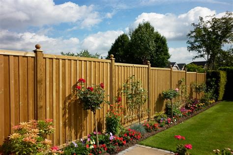 Garden fence .